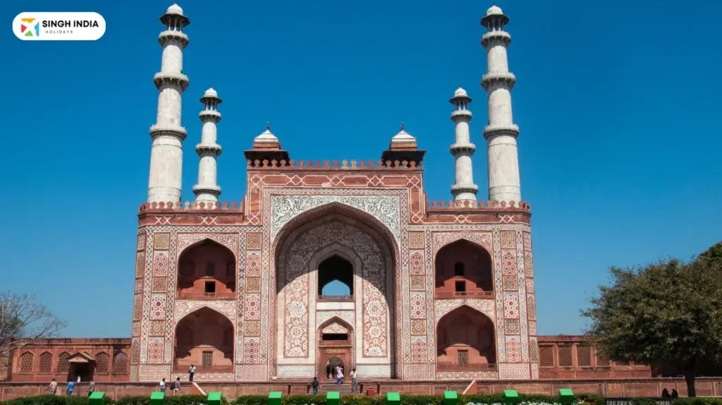 Akbars Tomb Sikandra Singh India Holiday