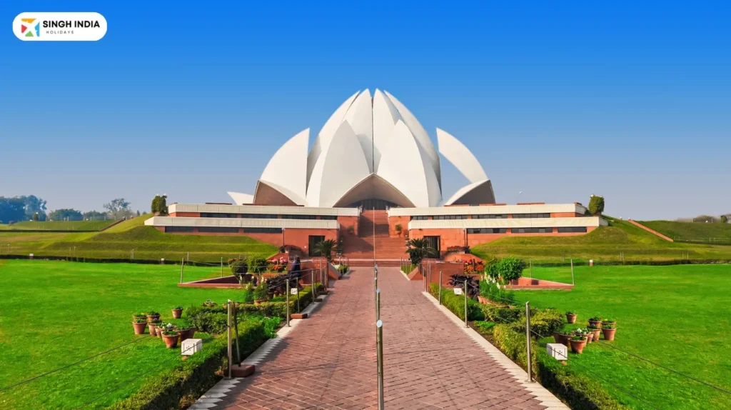 What Is the Best Itinerary for a Delhi City Tour by Car? 5 Lotus Temple Singh India Holiday