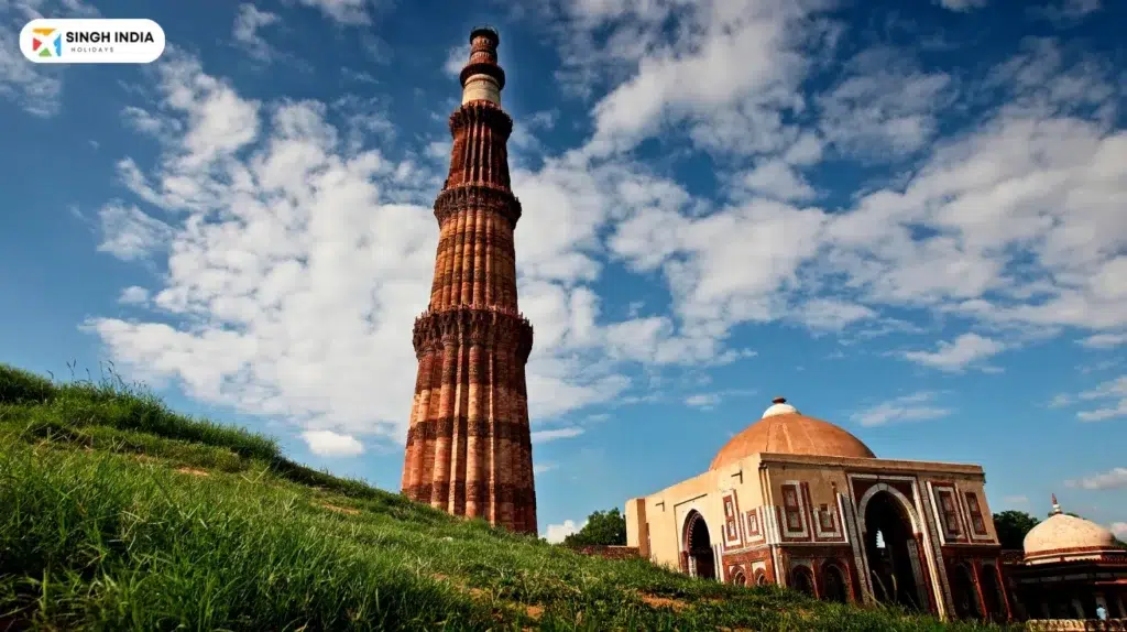 What Is the Best Itinerary for a Delhi City Tour by Car? 6 Qutub Minar Singh India Holiday